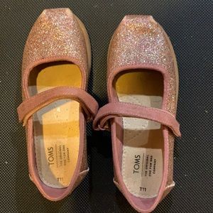 Little girls sparkly TOMS